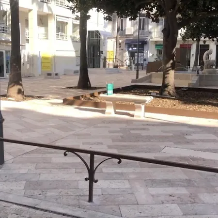 Centre Place Lamy 2 P Cannes